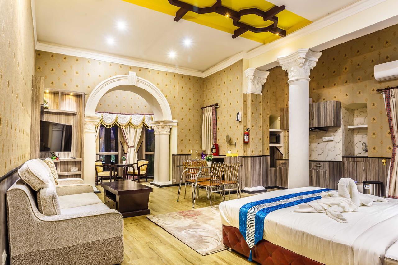 Royal Empire Boutique Hotel Katmandu Dış mekan fotoğraf