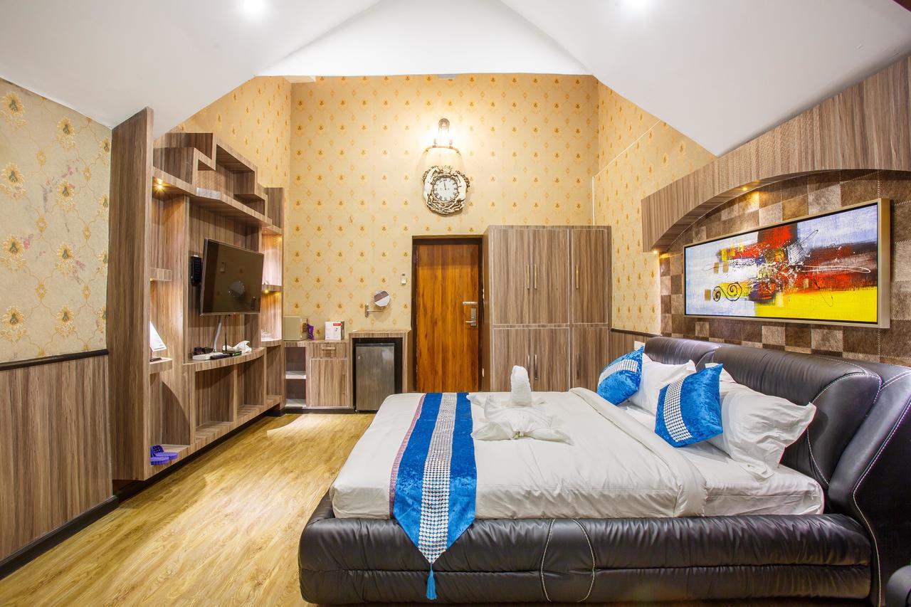 Royal Empire Boutique Hotel Katmandu Dış mekan fotoğraf