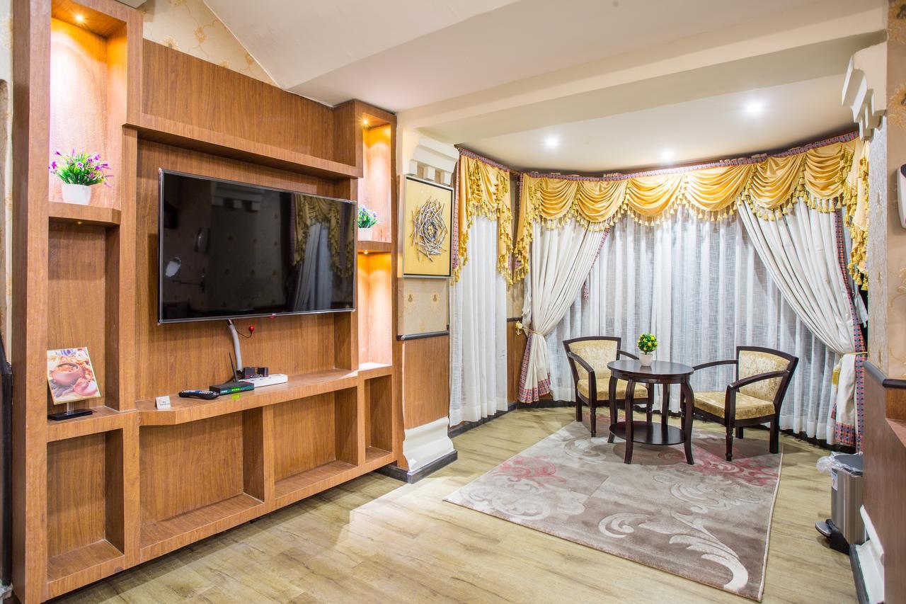 Royal Empire Boutique Hotel Katmandu Dış mekan fotoğraf