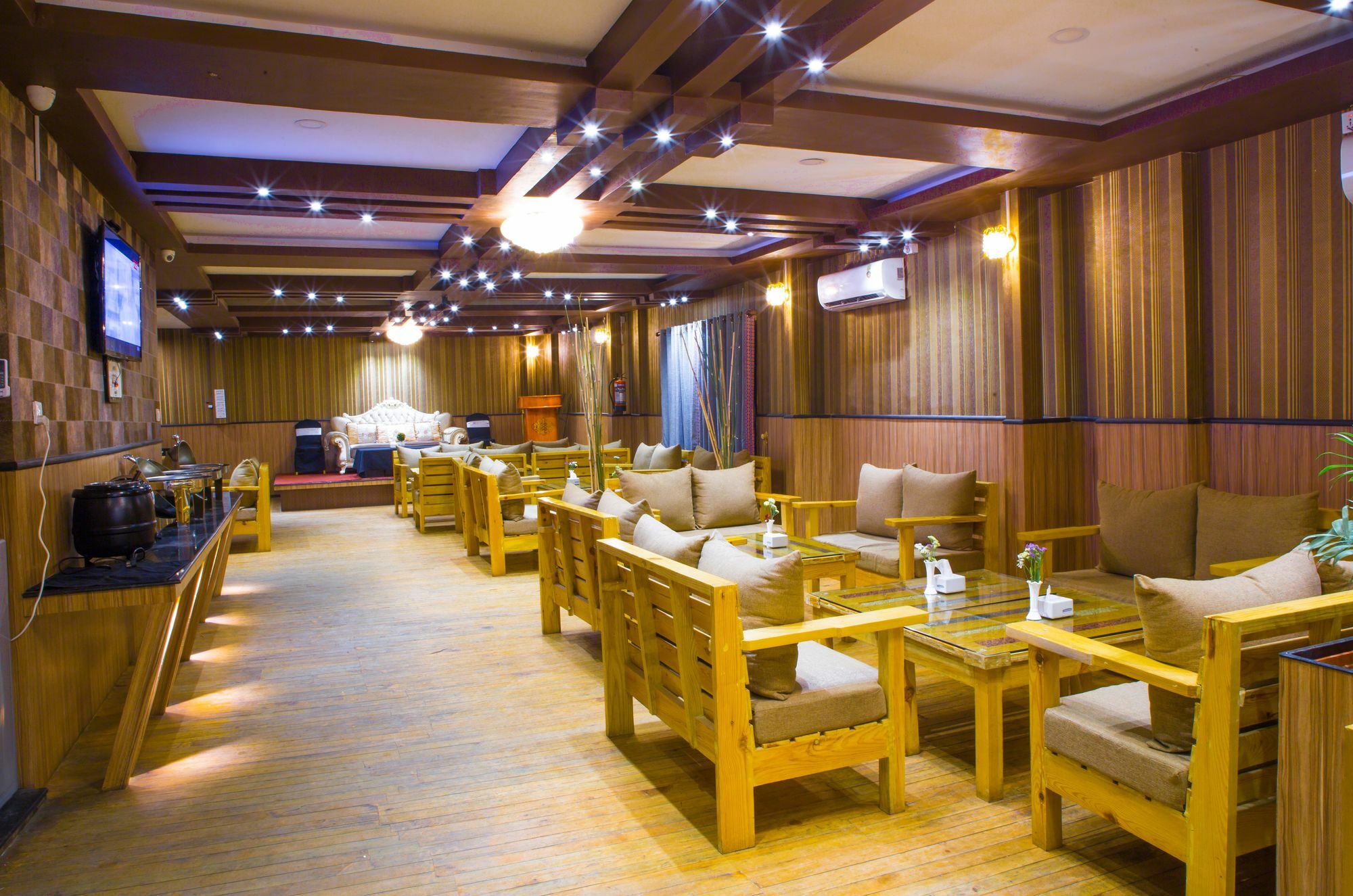 Royal Empire Boutique Hotel Katmandu Dış mekan fotoğraf